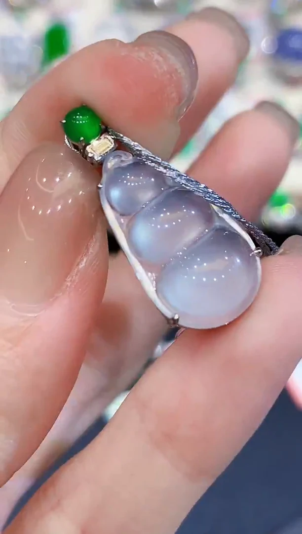 吊坠(不含链)18K金镶嵌翡翠W