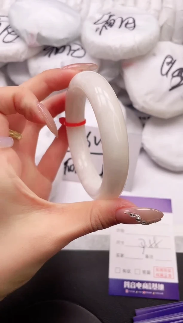 【闪购商品】和田玉手镯未镶嵌22L95-57