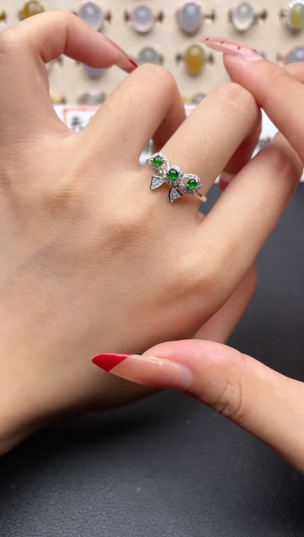 【闪购商品】翡翠戒指银S925镶嵌一物一证一礼盒