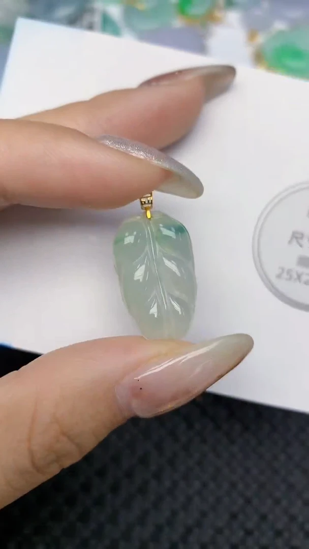 颈饰18K金镶嵌翡翠天然缅甸翡翠a货百元以上9元证书费自理