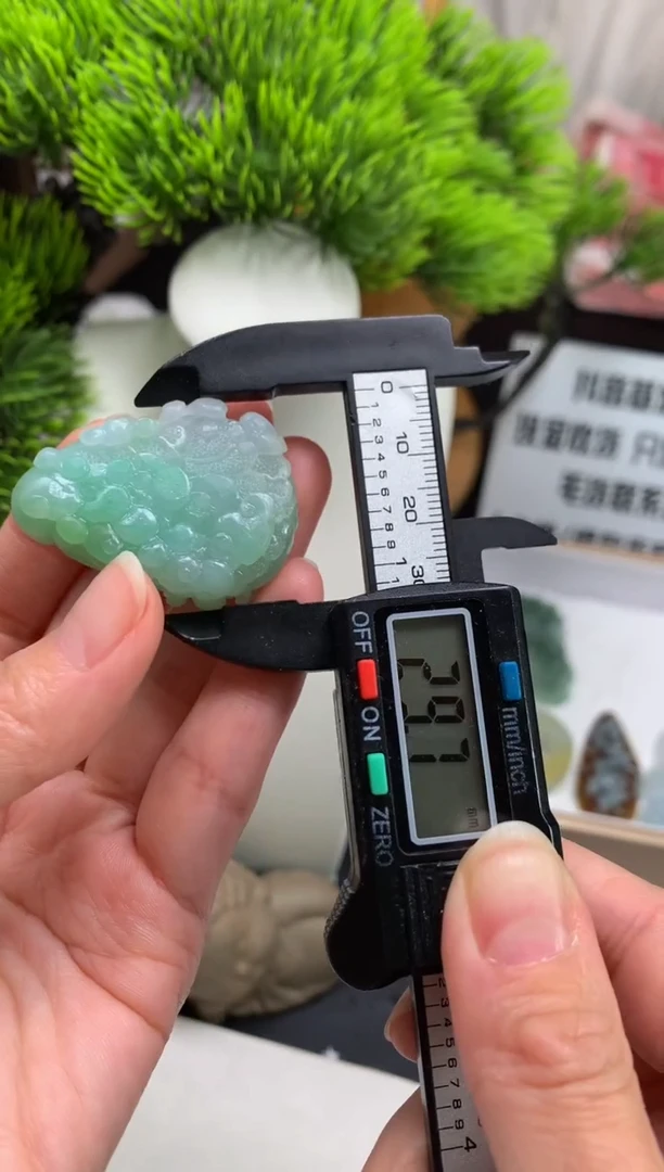 未镶嵌定制翡翠T****?---122806