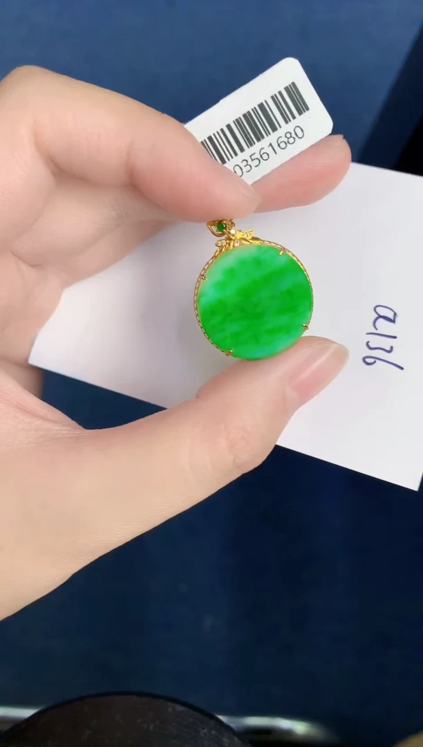 【闪购商品】翡翠颈饰18K金镶嵌000000000