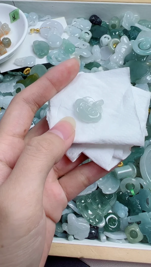 散珠翡翠楓*頭138号A货翡翠