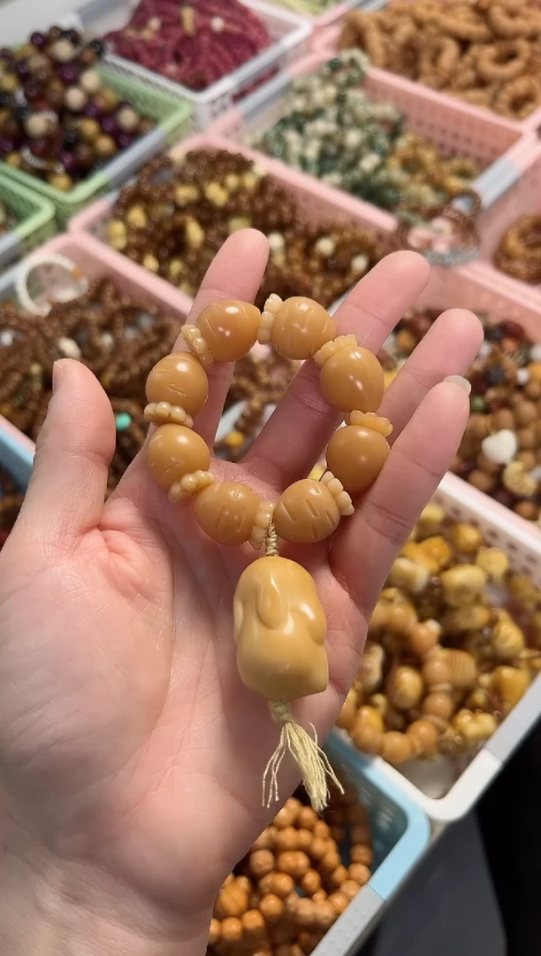 【闪购商品】菩提根/象牙果手串菩提根小兔子吃萝卜手捻