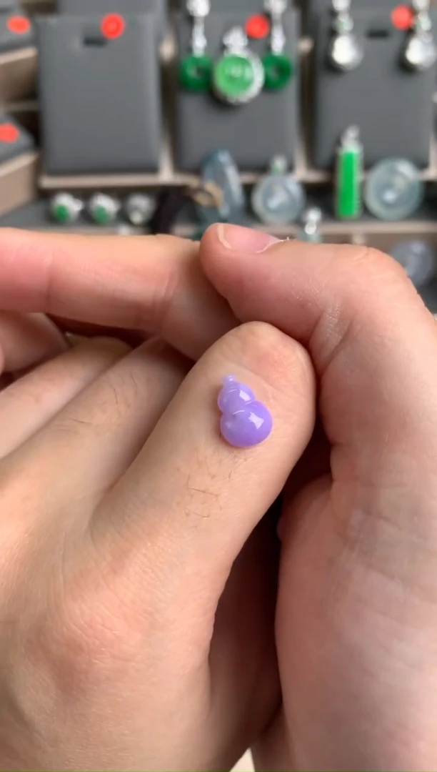 未镶嵌定制翡翠裸玉