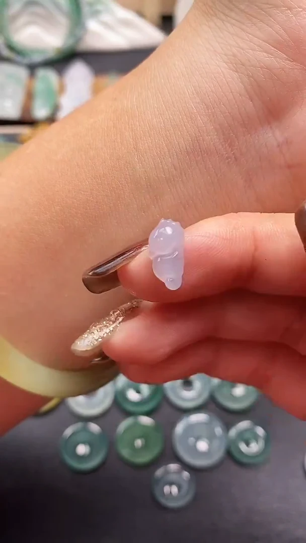 颈饰未镶嵌翡翠海马