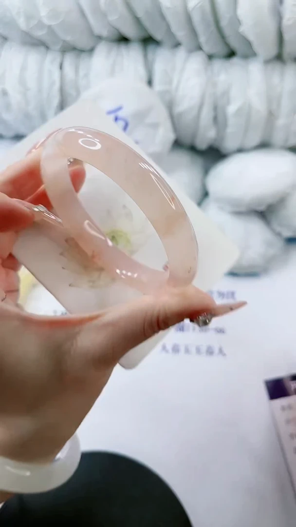 【闪购商品】石英质玉手镯未镶嵌多样性发货V349