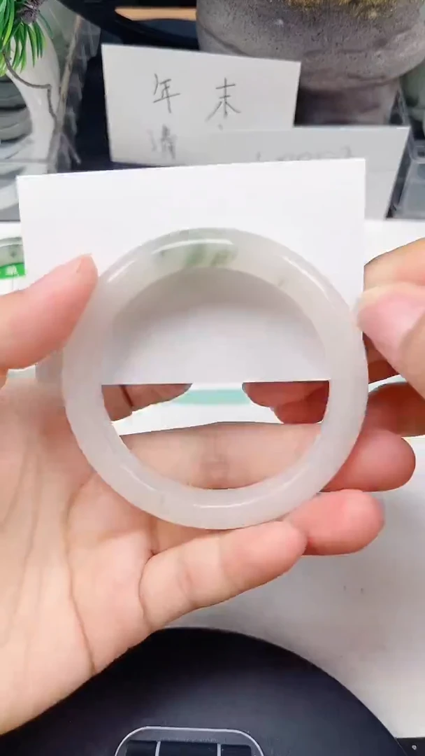 未镶嵌手镯石英质玉11-53/54