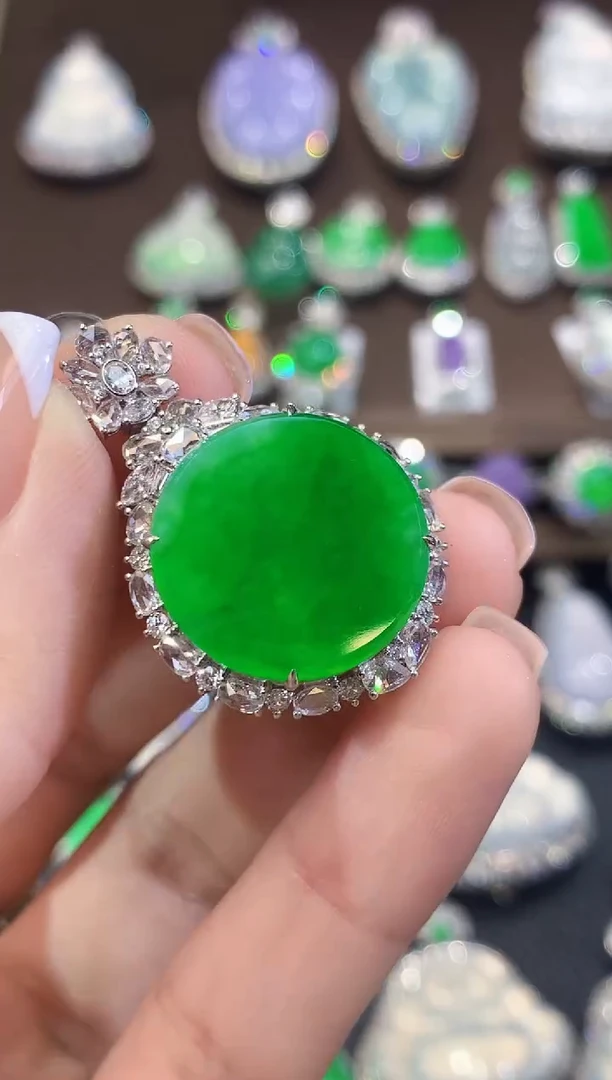 吊坠(不含链)18K金镶嵌翡翠A162