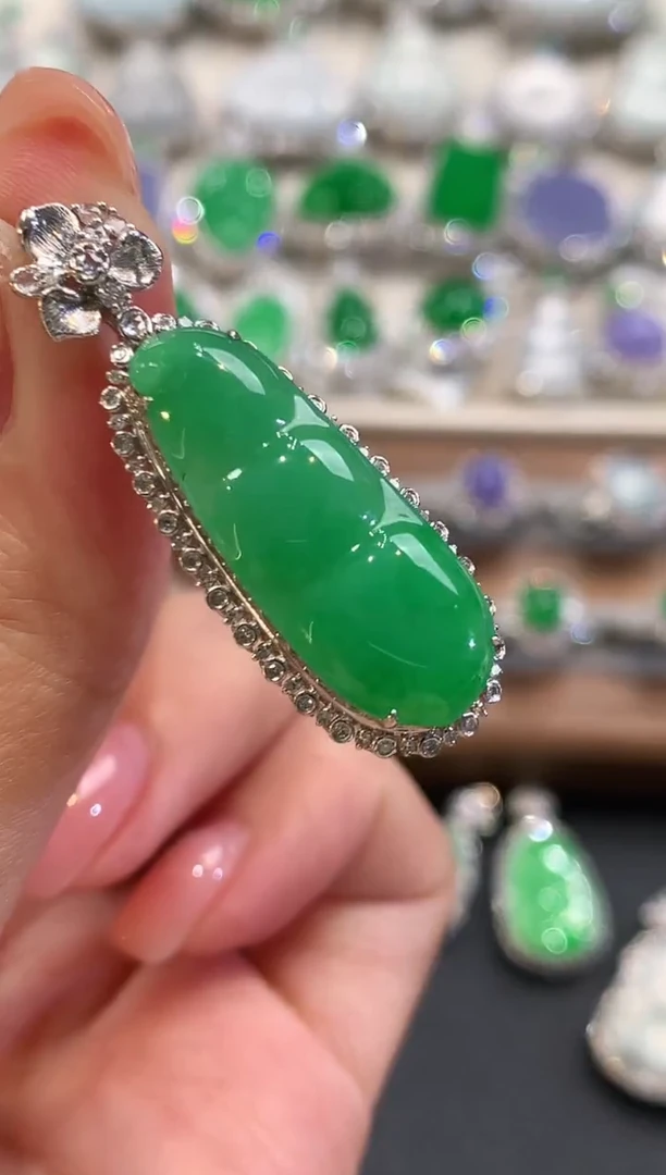 吊坠(不含链)18K金镶嵌翡翠q22