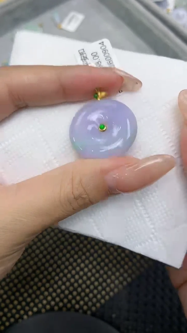 颈饰18K金镶嵌翡翠1