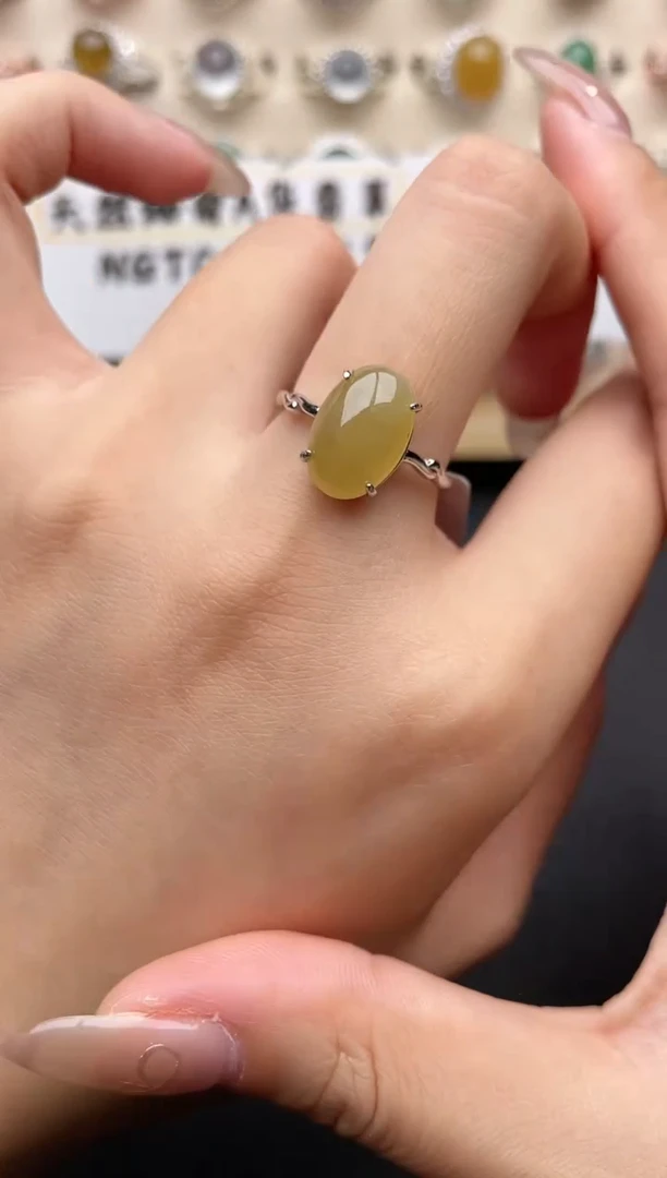 【闪购商品】翡翠戒指银S925镶嵌一物一证一礼盒
