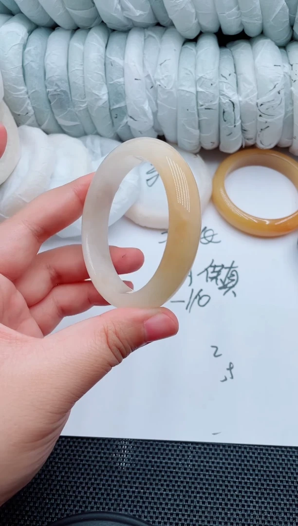 石英质玉手镯未镶嵌E53-54-55