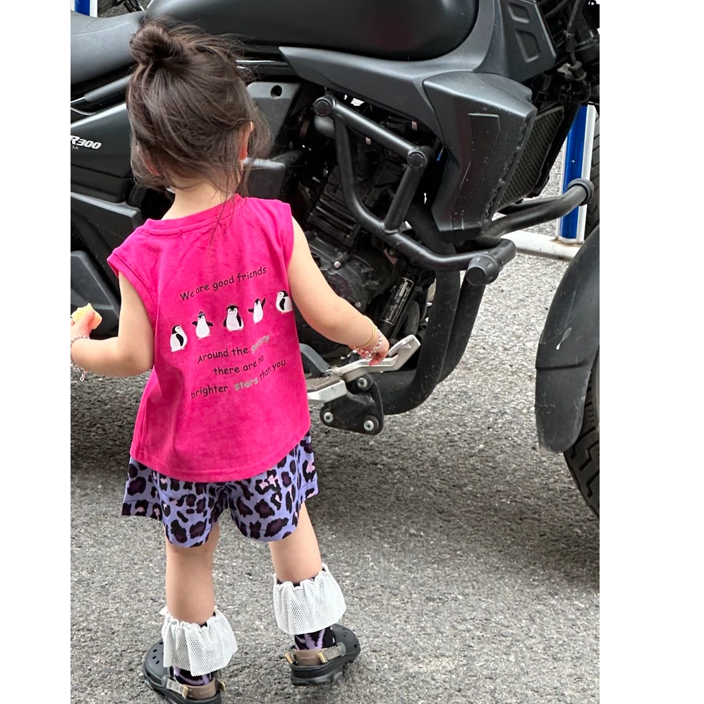 儿童夏季时髦女童装卡通印花T恤搭配豹纹短裤套装可爱潮童聚酯纤