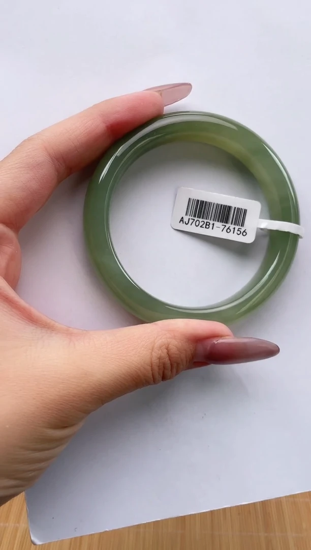 未镶嵌手镯和田玉56