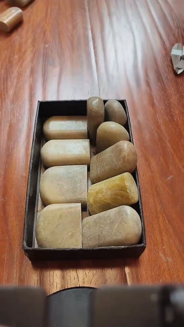 老挝石墨****客瑕疵款不规则章