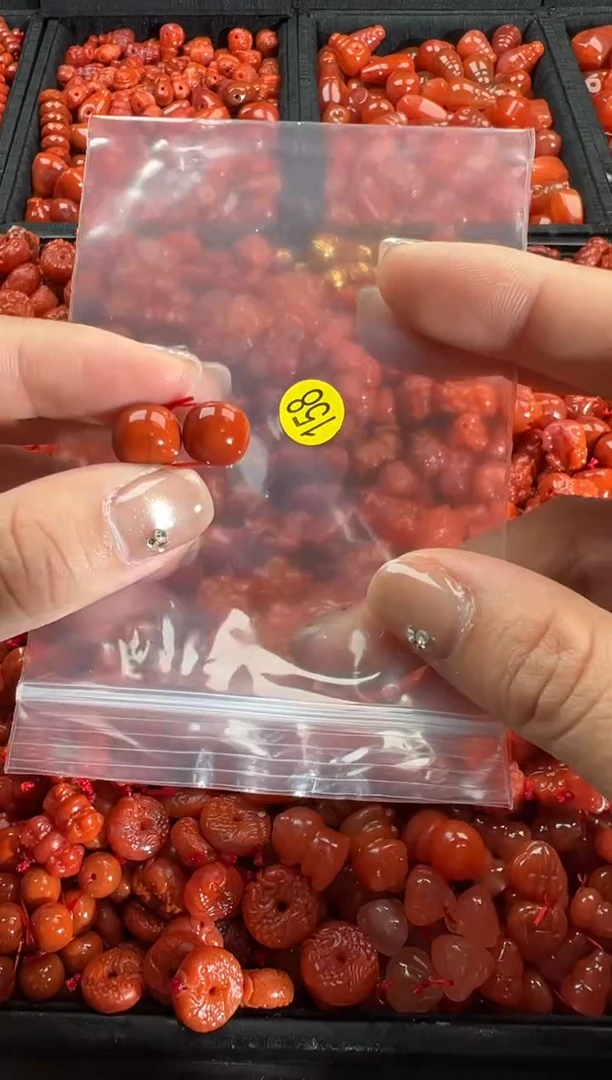 【闪购商品】南红玛瑙颈饰未镶嵌1