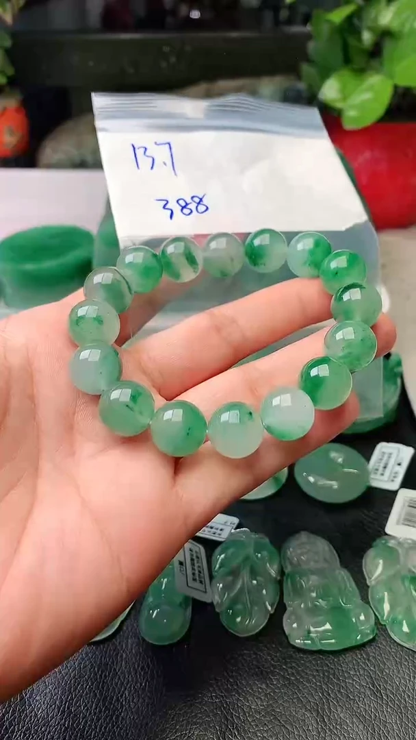 定制石英质玉（非洲翠）手串13.7mm