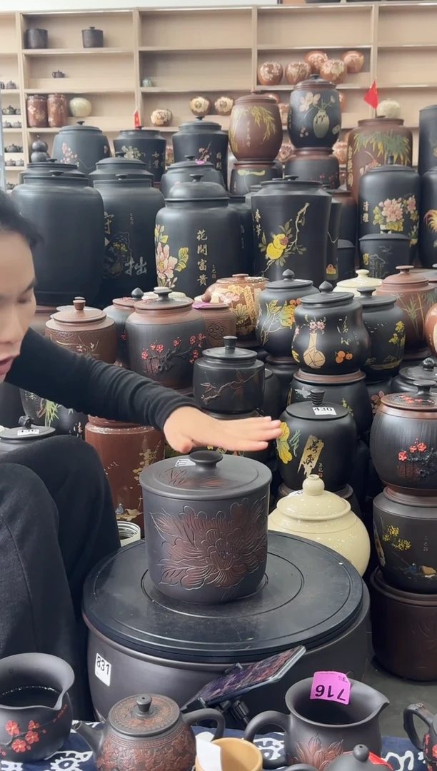 罐瑕疵茶叶罐  小五饼牡丹   171