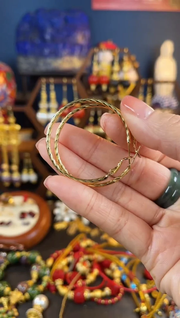 【闪购商品】95号纽丝仿花丝耳环