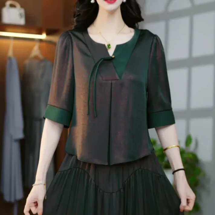 新款高贵时尚V领炫彩暗纹精致减龄显瘦连衣裙大码夏季遮肚子宽松