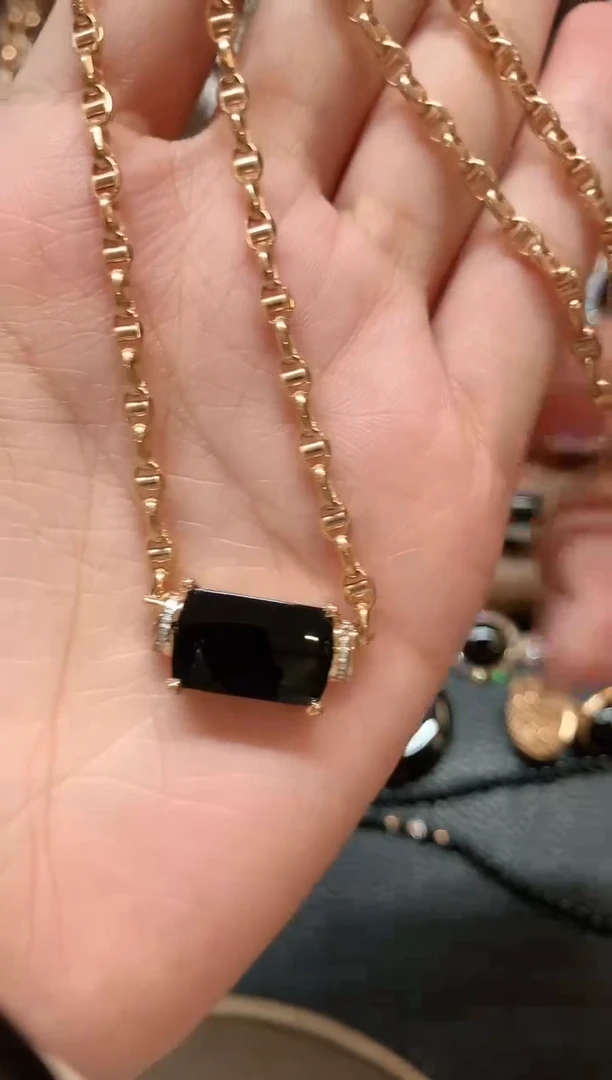 颈饰18K金镶嵌翡翠a220