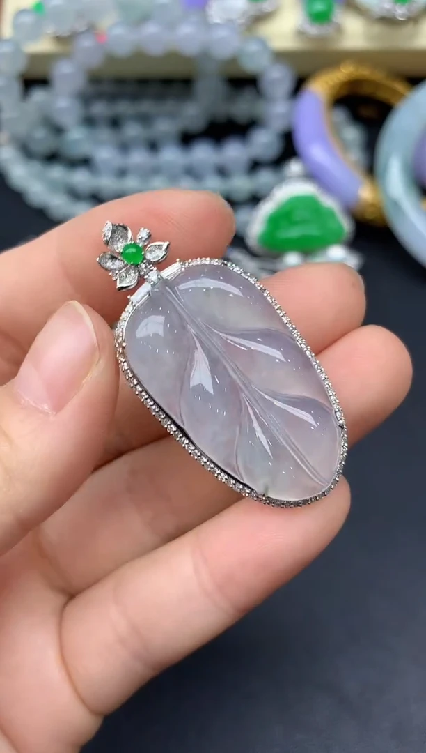 颈饰18K金镶嵌翡翠130-雪姐翡翠天天见