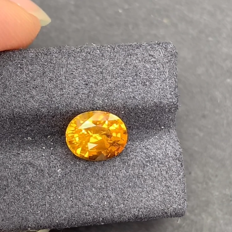 2克拉黄色蓝宝石裸石