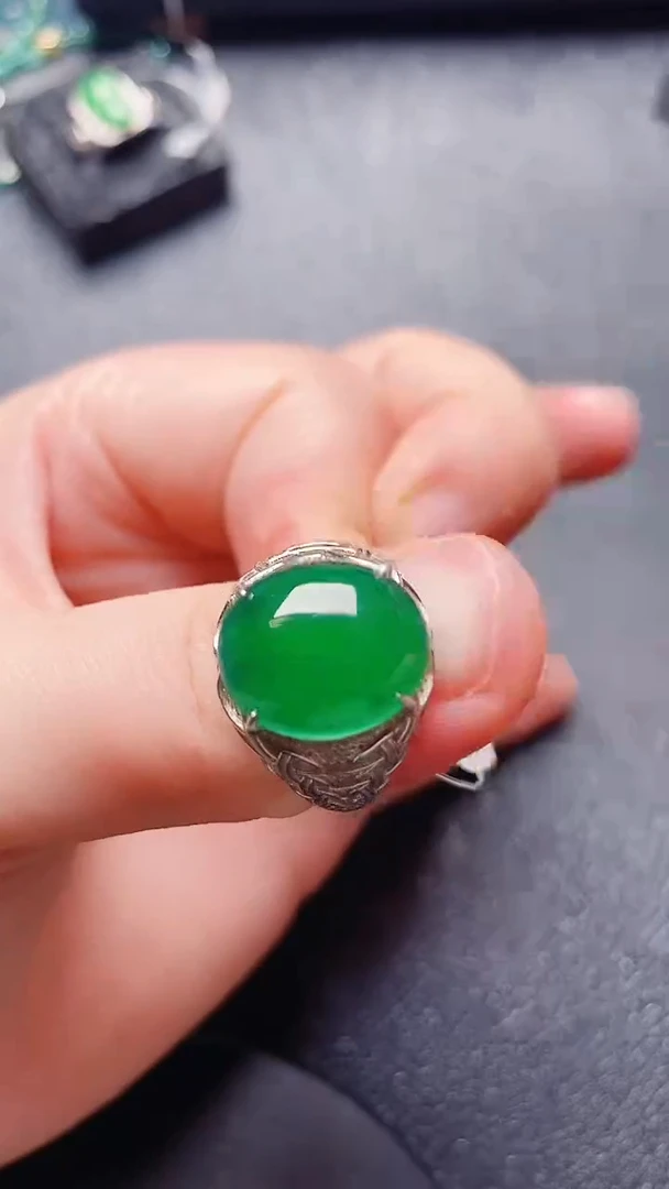 银S925镶嵌戒指翡翠1111