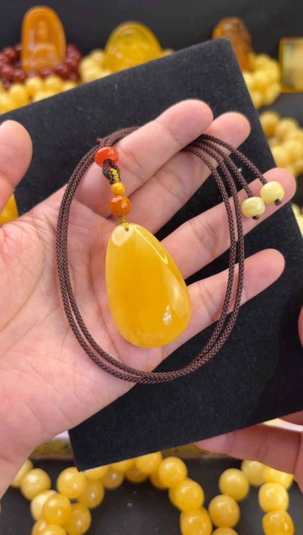 蜜蜡颈饰未镶嵌俄料蜜糖妖花水滴