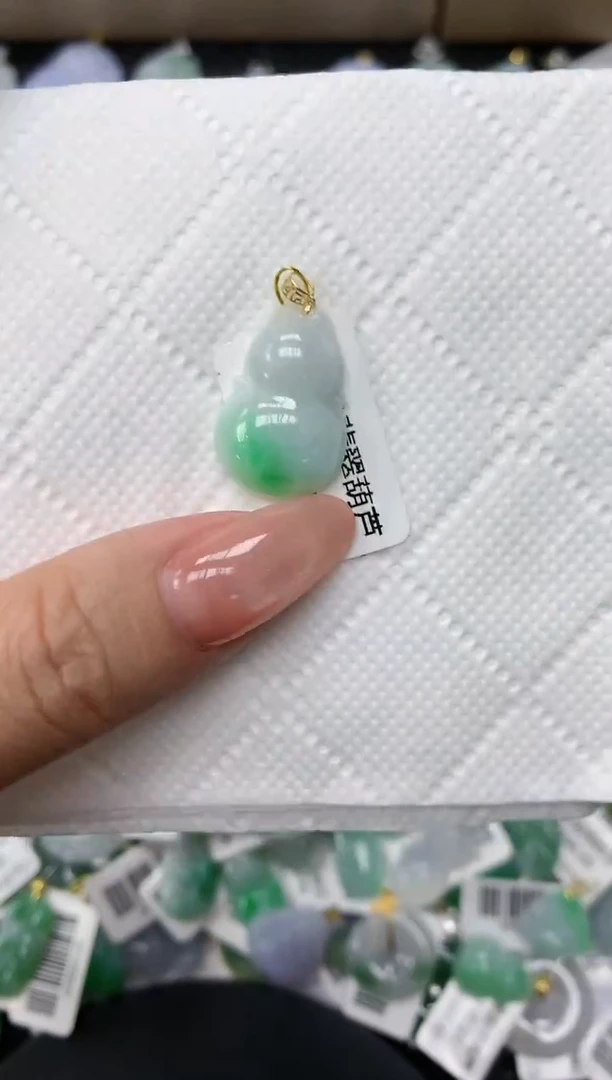 颈饰18K金镶嵌翡翠1111111111