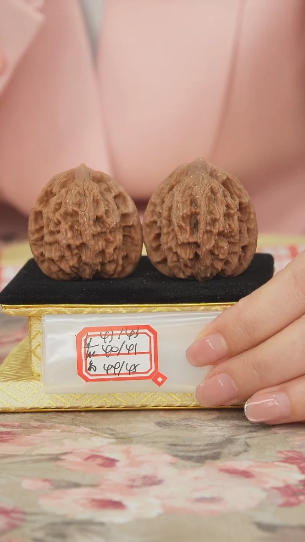 把件文玩核桃麦穗虎头