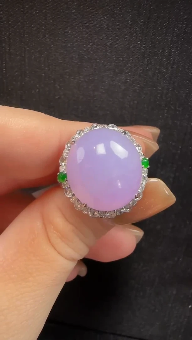 18K金镶嵌戒指翡翠40蛋面一枚