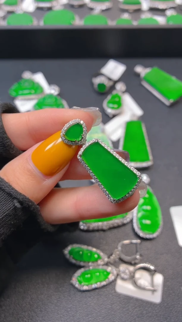 吊坠(不含链)银S925镶嵌翡翠1