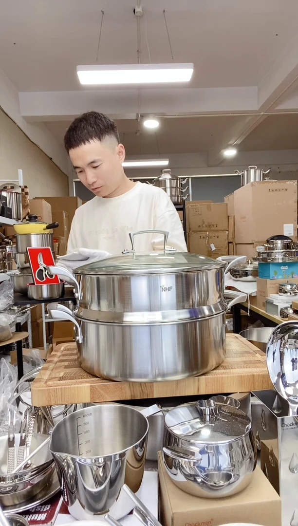 A46 微瑕NHF28cm蒸锅