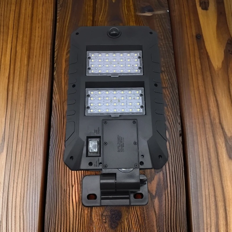 太阳能PIR感应一体化路灯