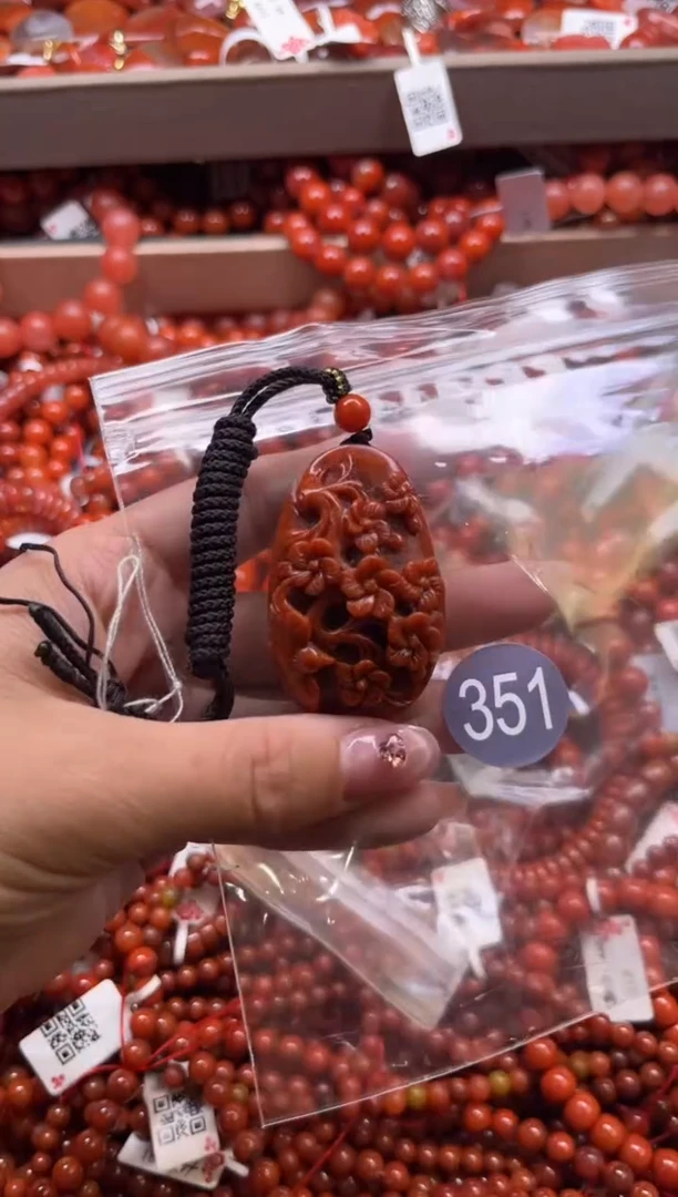 南红玛瑙未镶嵌珠宝奇石351