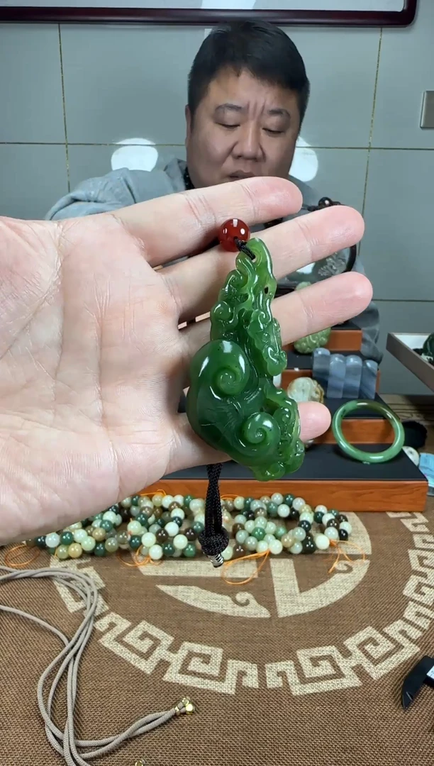 未镶嵌和田玉挂件和田玉人生如意