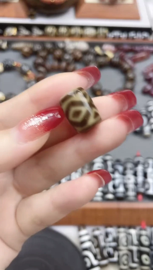 【闪购商品】玛瑙/玉髓珠珠未镶嵌金刚三眼