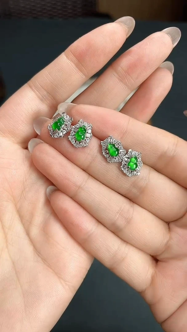 颈饰银S925镶嵌翡翠202555555多样性发一