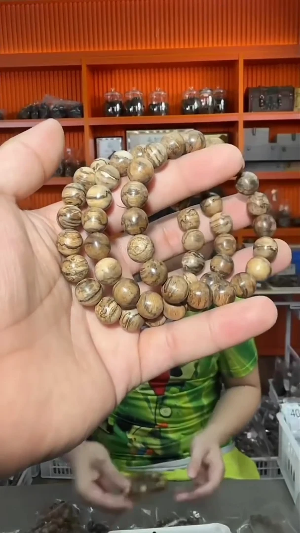 沉香手串72号单圈多样性发一