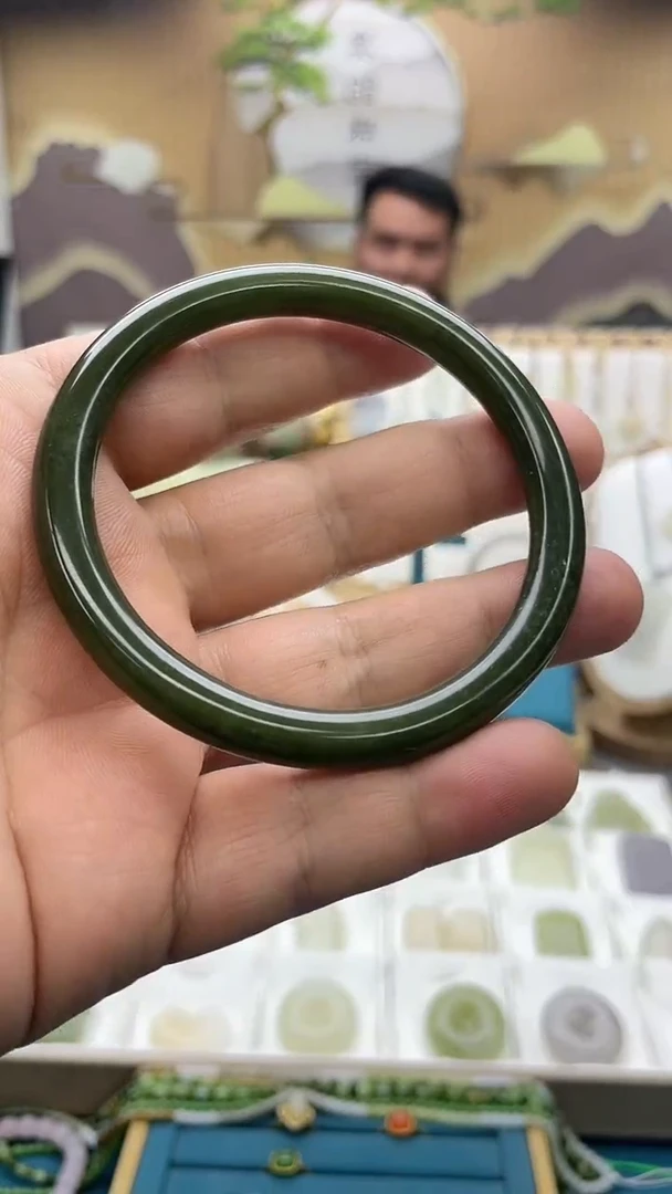 未镶嵌手镯和田玉约卡61圈口