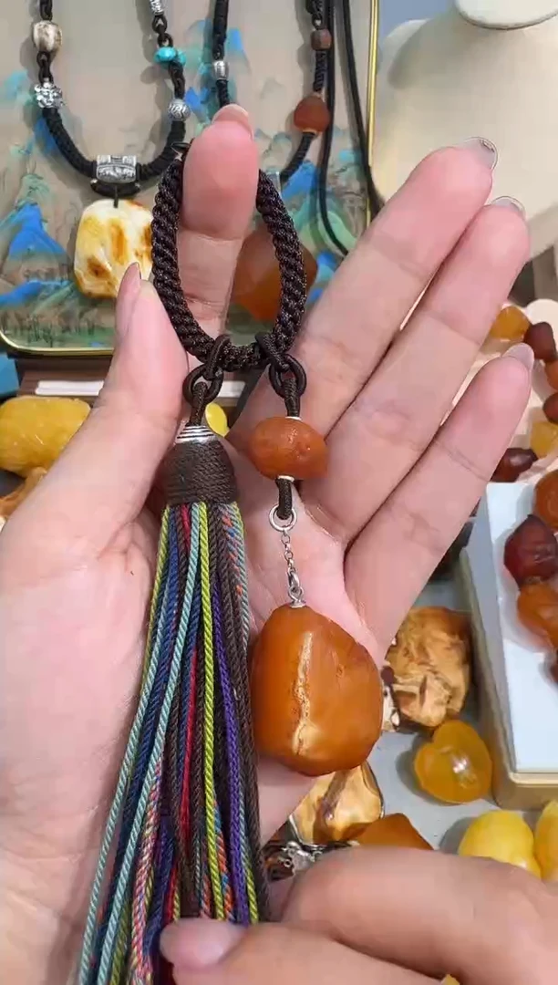 未镶嵌琥珀裸石琥珀