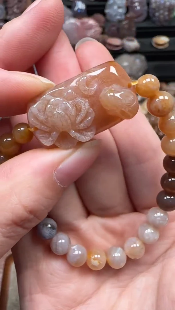 颈饰未镶嵌硅化珊瑚（珊瑚玉）185