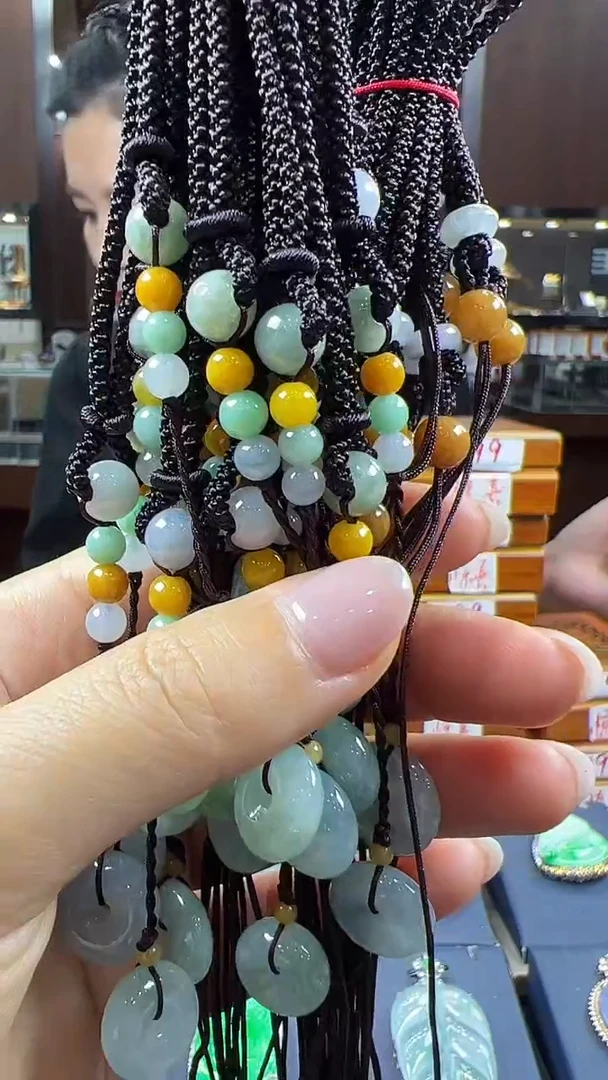 翡翠挂件未镶嵌美背(多样性发其一)
