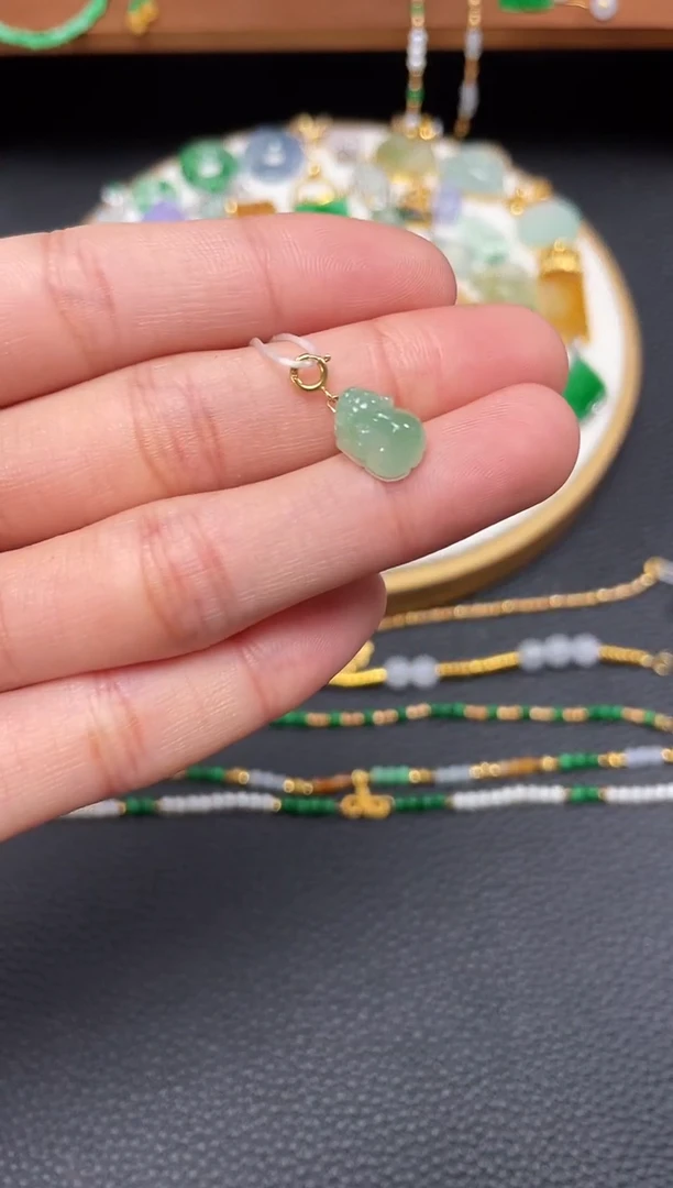 【闪购商品】翡翠吊坠(不含链)18K金镶嵌一个  JK343