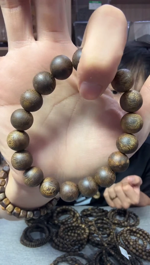 手串沉香1.2圆珠单圈12克+ 多样性发其一