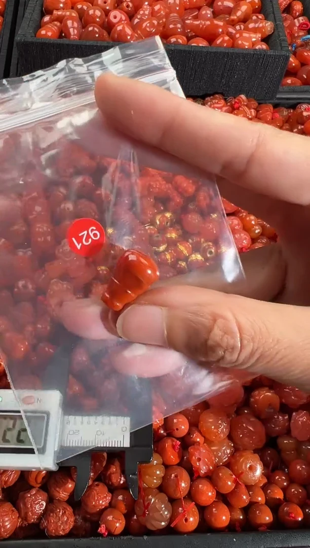 【闪购商品】南红玛瑙颈饰未镶嵌1