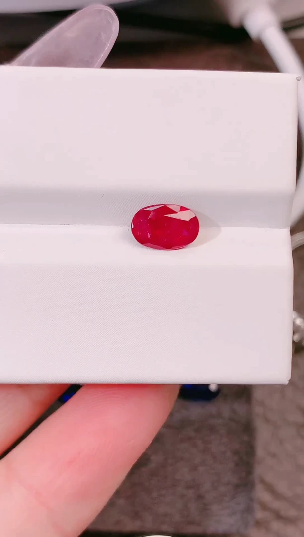 裸石红宝石长枕型1.3ct