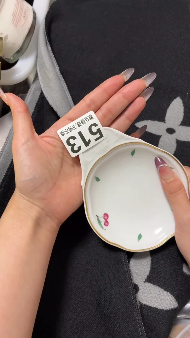 瓷片辛**骛漂亮的东西快来带走吧